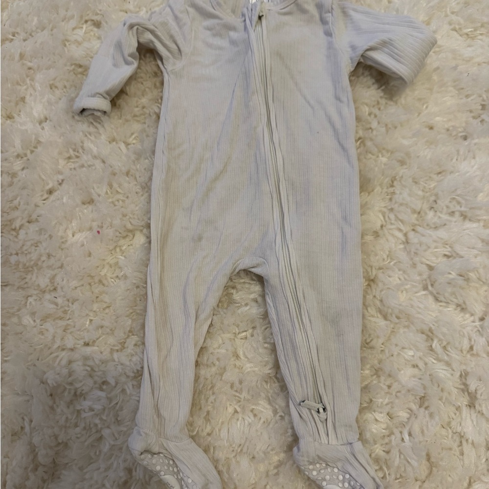 Lou Lou & Company Soft Gray Kids Footie